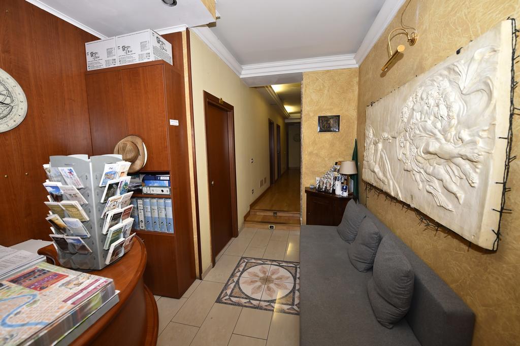 Hotel Augustus Ρώμη Εξωτερικό φωτογραφία